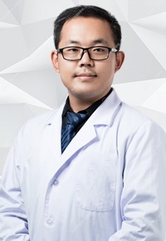 北京瑞泰口腔医院分院区域种植主任——赵阳医生