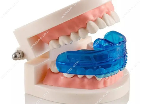 儿童MRC硅胶牙套矫正器