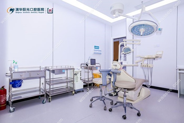 武汉美维清华阳光口腔医院诊室